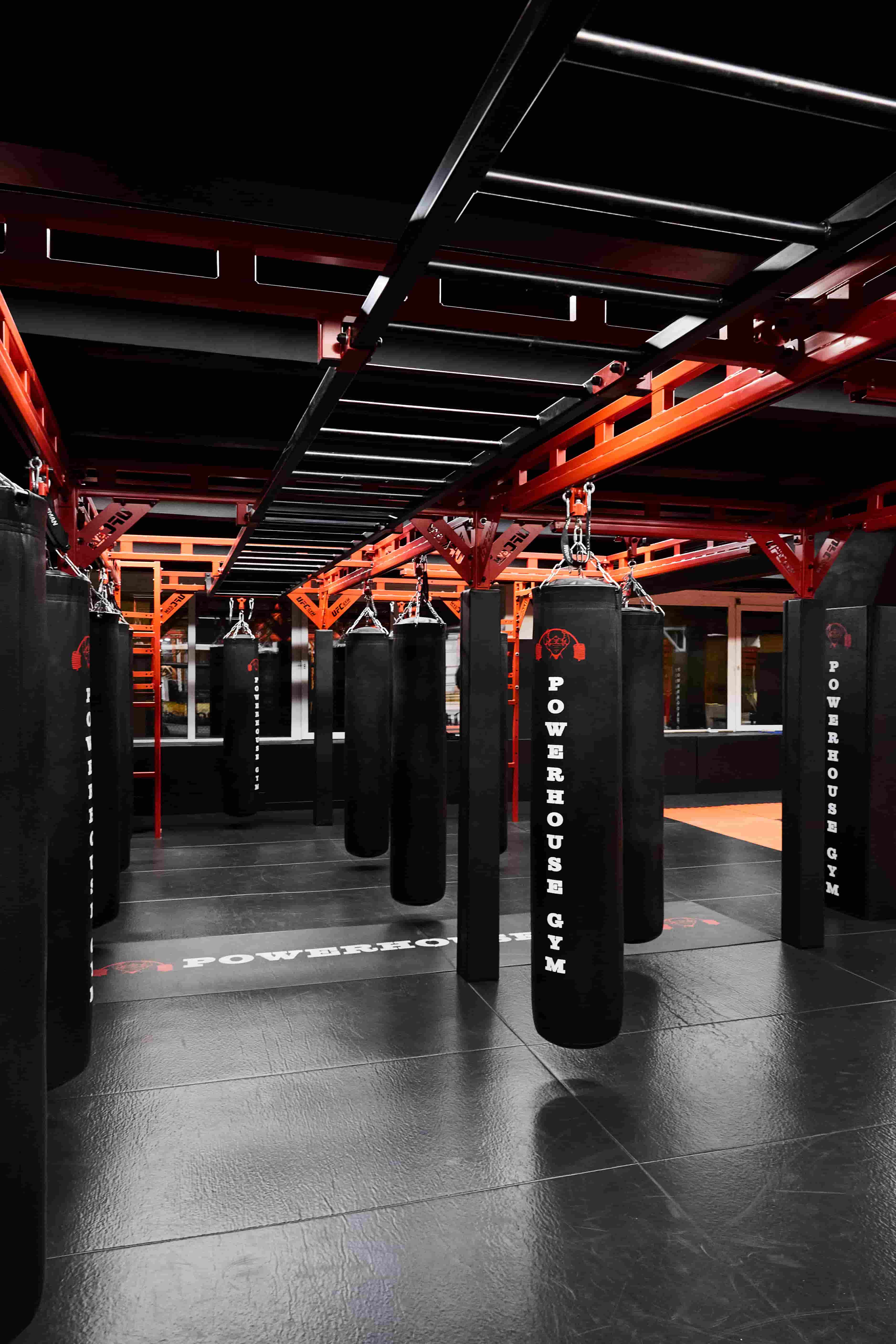 Кикбоксинг в клубе Powerhouse Gym Сокол от 1900 руб/мес