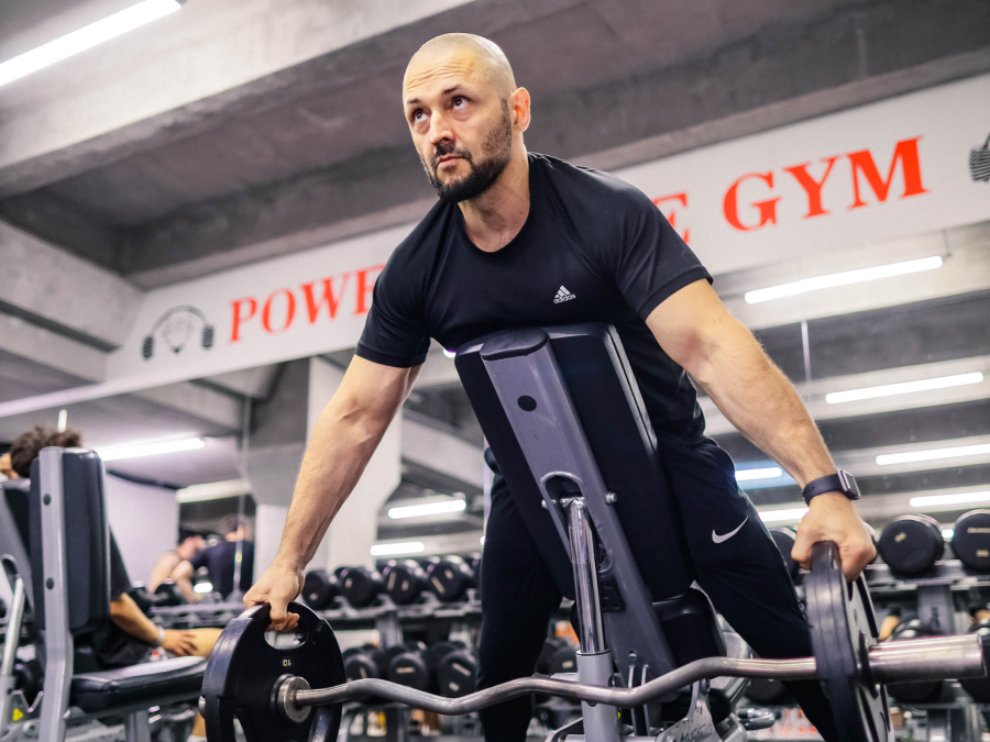 Теперь работаем дольше: с 6 утра до часа ночи каждый день