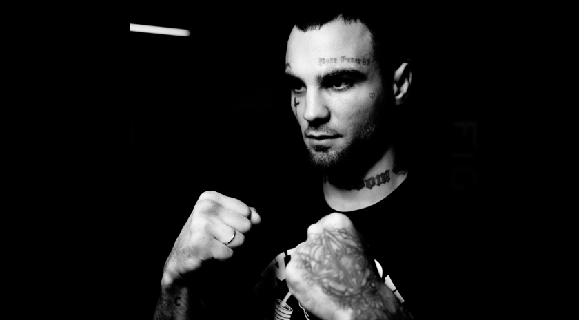 Kickboxing Conditioning — тренировка с элементами кикбоксинга, которая входит в абонемент