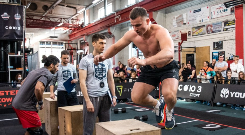 Crossfit INTRO — тренировки по кроссфиту для мужчин и женщин. База кроссфита, которая входит в абонемент