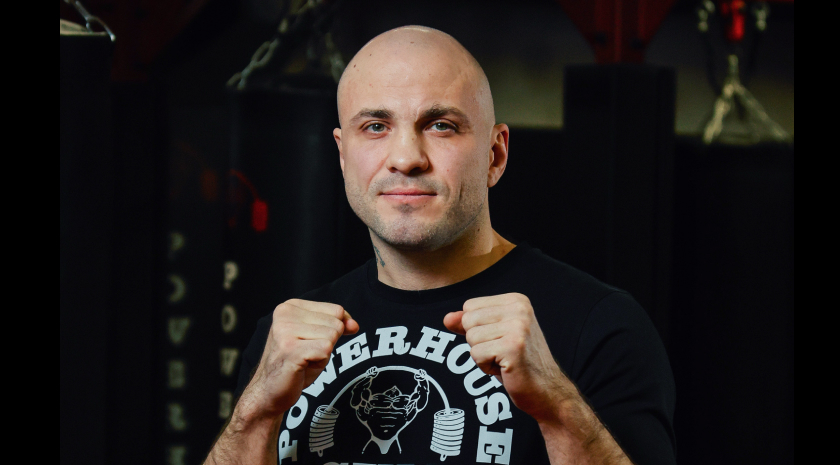 «Настрой на победу» — тренировка по боксу и кулачному бою в мини-группе с тренером-чемпионом