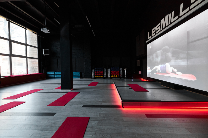 Зал групповых программ Les Mills 