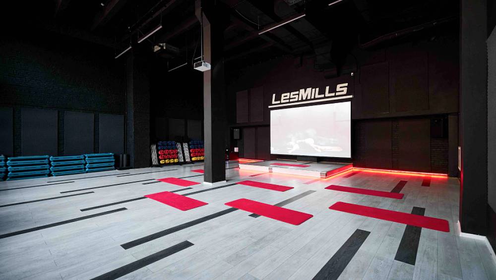 Зал групповых тренировок Les Mills