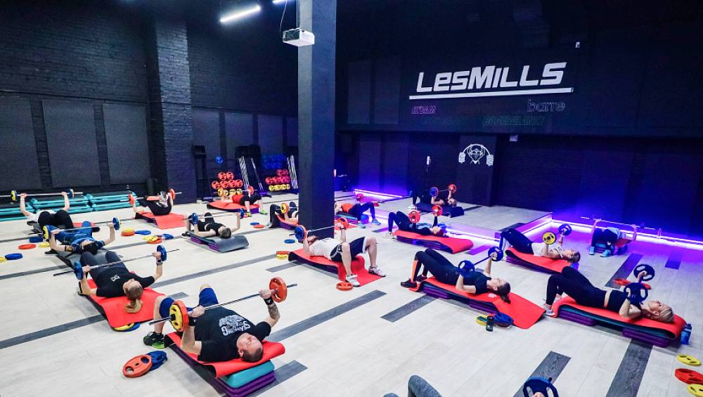 Зал групповых тренировок Les Mills