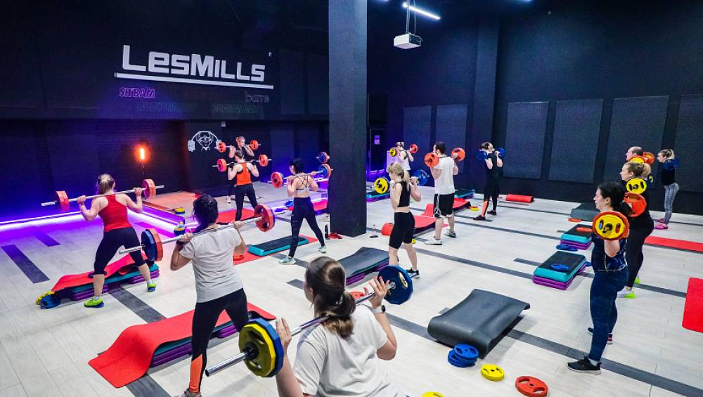 Зал групповых тренировок Les Mills